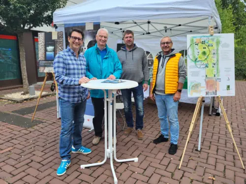 Veedelsfest, von li. nach re: Kerim Wever, Dr. Julius Utermann, Roland Held, Dr. Bodo Rehbold